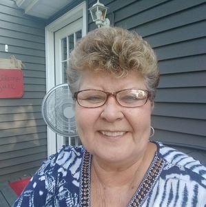 Meet your Posher, Connie